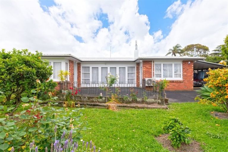 Photo of property in 9 Pomaria Road, Henderson, Auckland, 0610