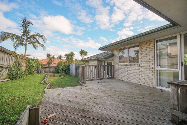 Photo of property in 5 Kasia Close, Massey, Auckland, 0614