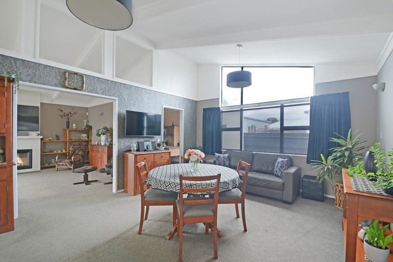 Photo of property in 10 Wera Street, Hawera, 4610