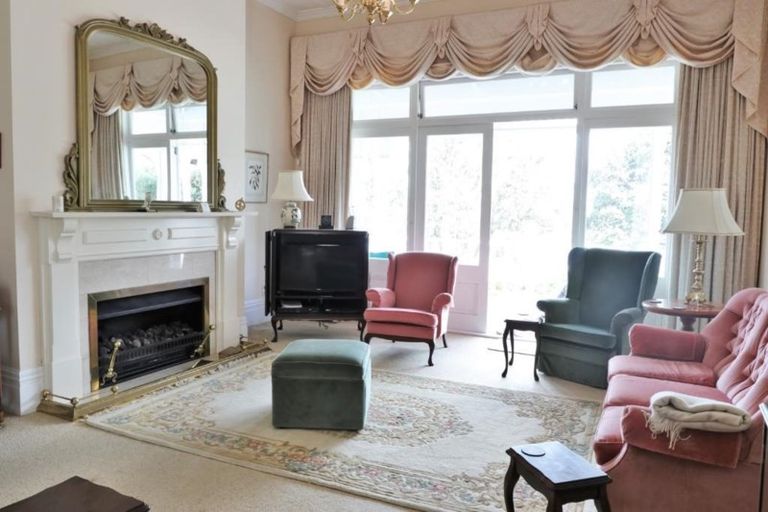 Photo of property in 6 King Edward Parade, Devonport, Auckland, 0624