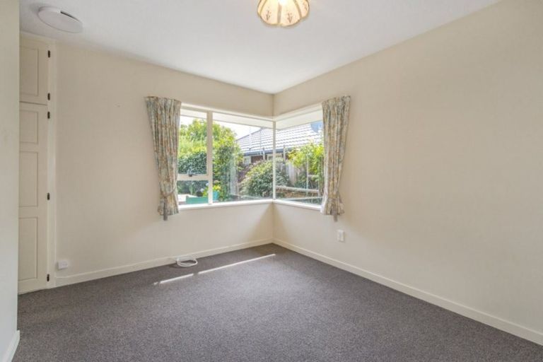 Photo of property in 424 Harewood Road, Harewood, Christchurch, 8051