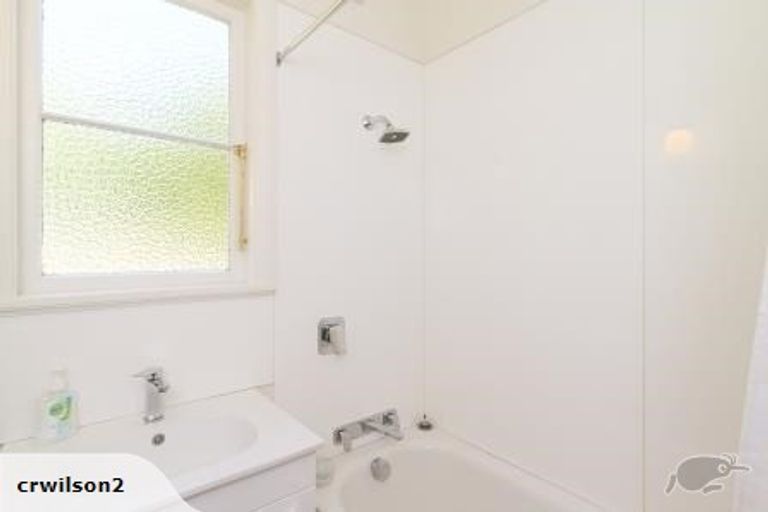 Photo of property in 84 Norton Park Grove, Waterloo, Lower Hutt, 5011