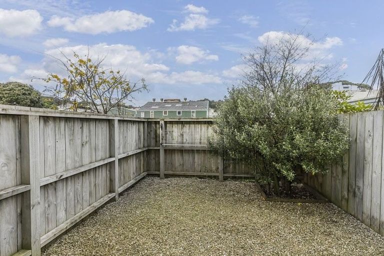 Photo of property in 17/31u Princess Terrace, Newtown, Wellington, 6021