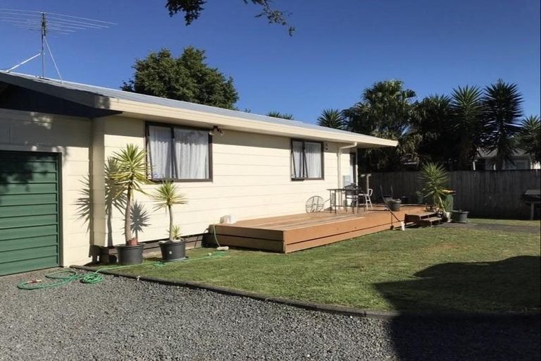 Photo of property in 2/47 Settlement Road, Papakura, 2110