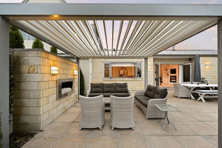 Photo of property in 4 Le Quesnoy Place, Cambridge, 3434