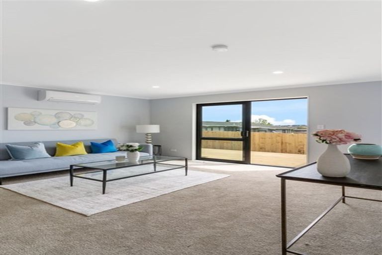 Photo of property in 18a Orams Road, Hillpark, Auckland, 2102