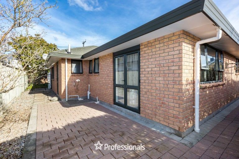 Photo of property in 2a Redwood Street, Elderslea, Upper Hutt, 5018