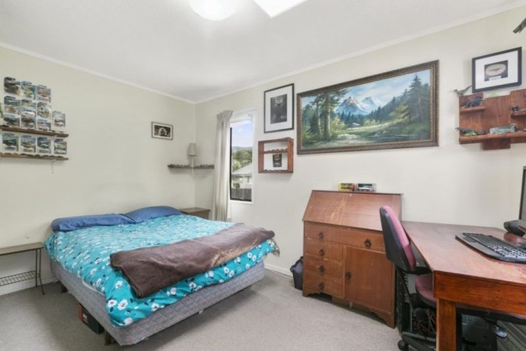 Photo of property in 16b Gibbs Crescent, Wainuiomata, Lower Hutt, 5014