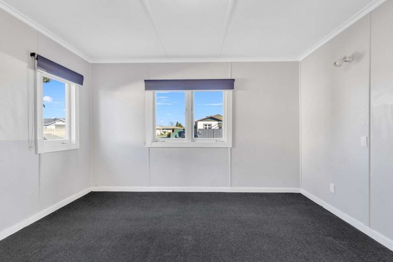 Photo of property in 220 Warwick Road, Mayfair, Hastings, 4122