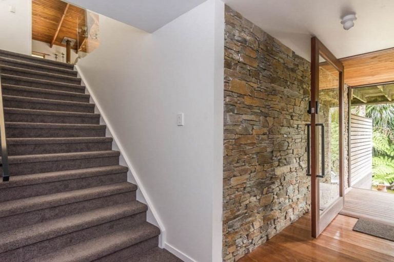 Photo of property in 215 Shaw Road, Titirangi, Auckland, 0604