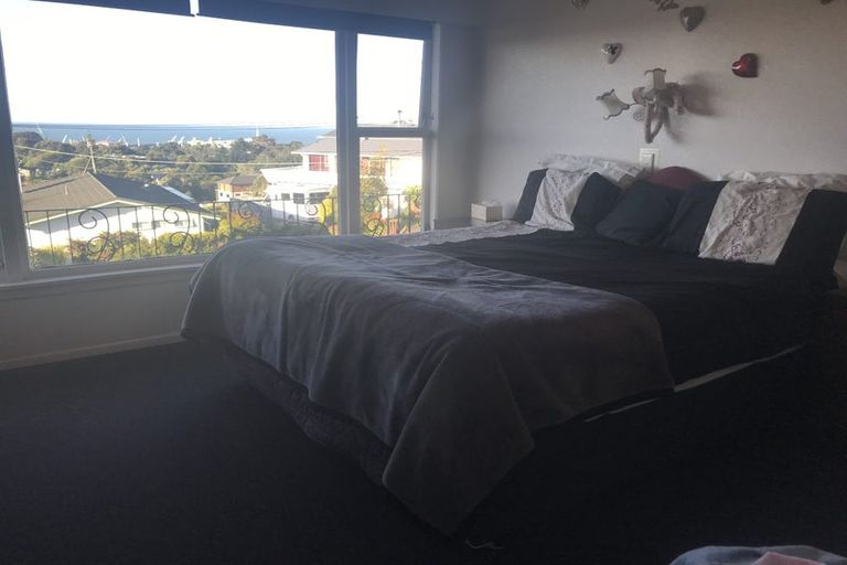 Photo of property in 18 Crownhill Street, Spotswood, New Plymouth, 4310