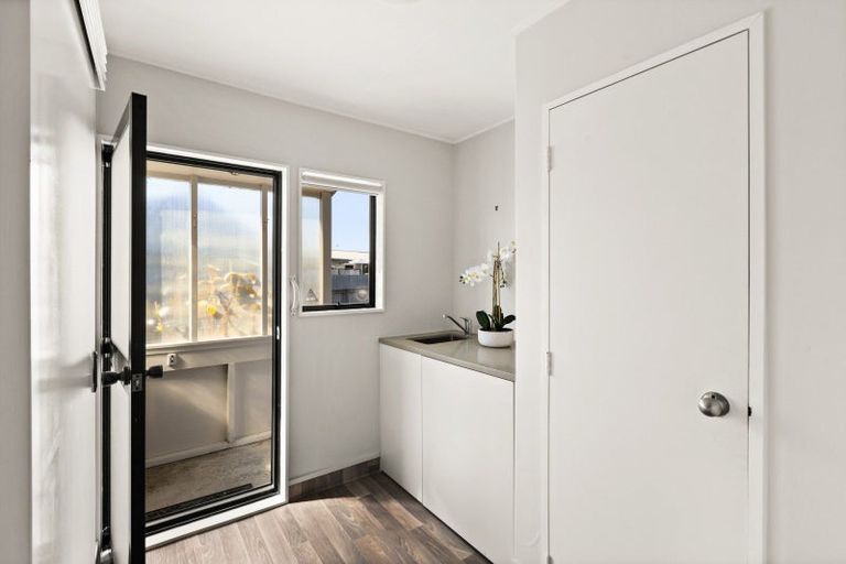 Photo of property in 1/24 Peddie Street, Taradale, Napier, 4112