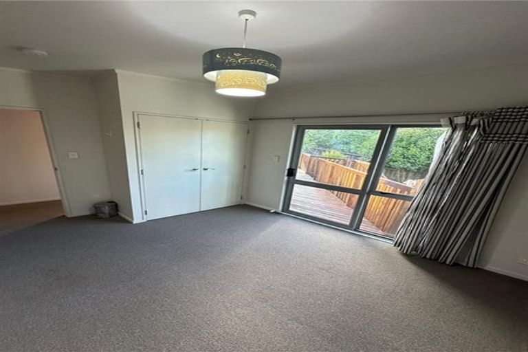 Photo of property in 72 Kervil Avenue, Te Atatu Peninsula, Auckland, 0610