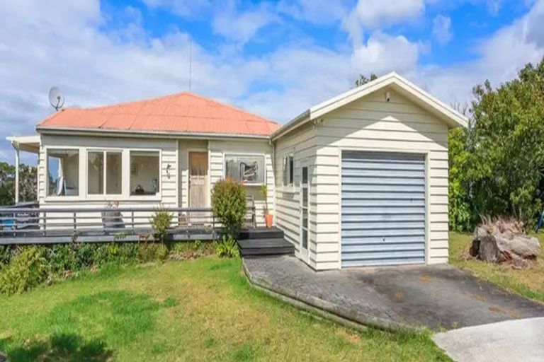 Photo of property in 49 Lonely Track Road, Fairview Heights, Auckland, 0632