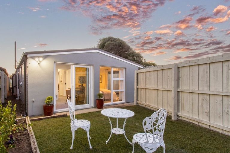 Photo of property in 2/59 Oram Avenue, New Brighton, Christchurch, 8061