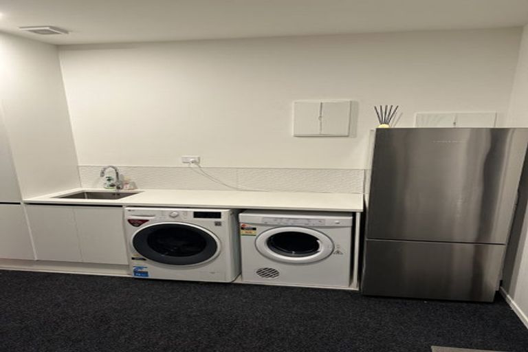 Photo of property in 48a Portadown Avenue, Pakuranga Heights, Auckland, 2010