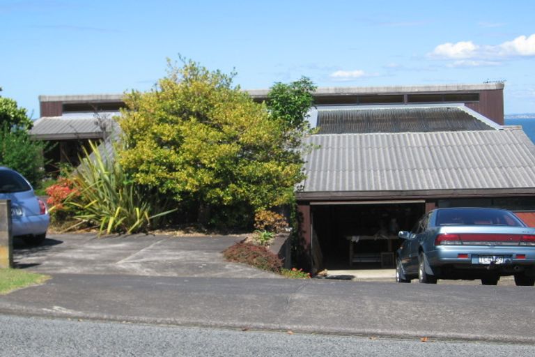 Photo of property in 13 Churchill Road, Murrays Bay, Auckland, 0630