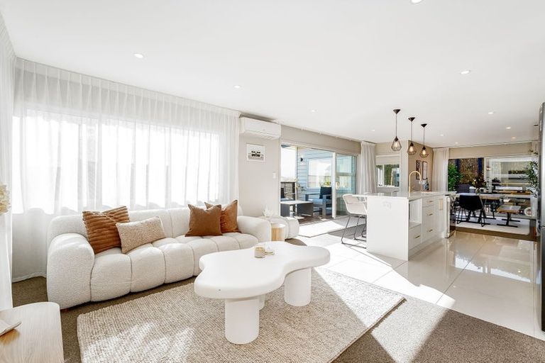 Photo of property in 48 Endeavour Drive, Whitby, Porirua, 5024