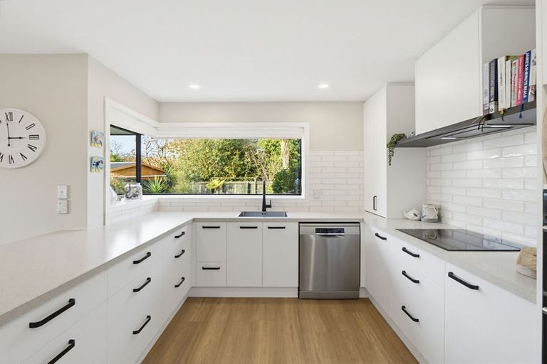 Photo of property in 20 Hewitts Road, Woodend, 7610