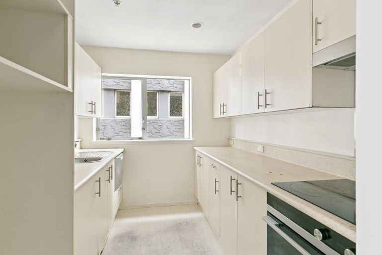 Photo of property in Gilmer Terrace Car Park, 407/9 Gilmer Terrace, Wellington Central, Wellington, 6011