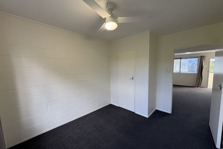 Photo of property in 8/19 Pirie Crescent, Moera, Lower Hutt, 5010