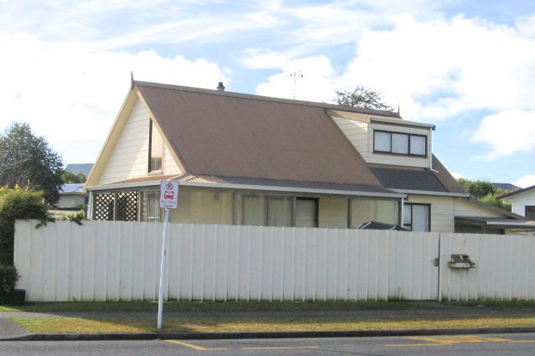 Photo of property in 37 Splitt Avenue, Glenview, Hamilton, 3206