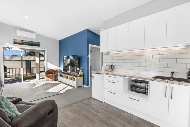 Photo of property in 60 Rua Avenue, Waitarere Beach, Levin, 5510