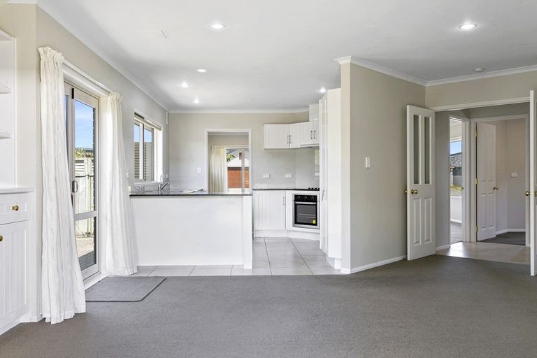 Photo of property in 14 Ernest Kemp Rise, Wharewaka, Taupo, 3330