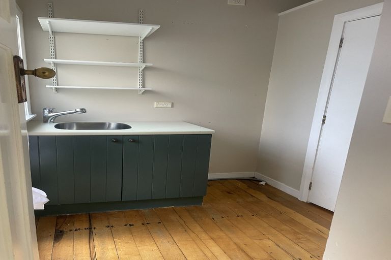 Photo of property in 159f Portsmouth Road, Bombay, 2675