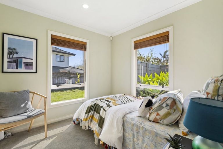 Photo of property in 16 Oakway Drive, Schnapper Rock, Auckland, 0632