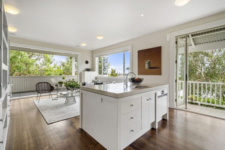 Photo of property in 73 Hinemoa Street, Birkenhead, Auckland, 0626