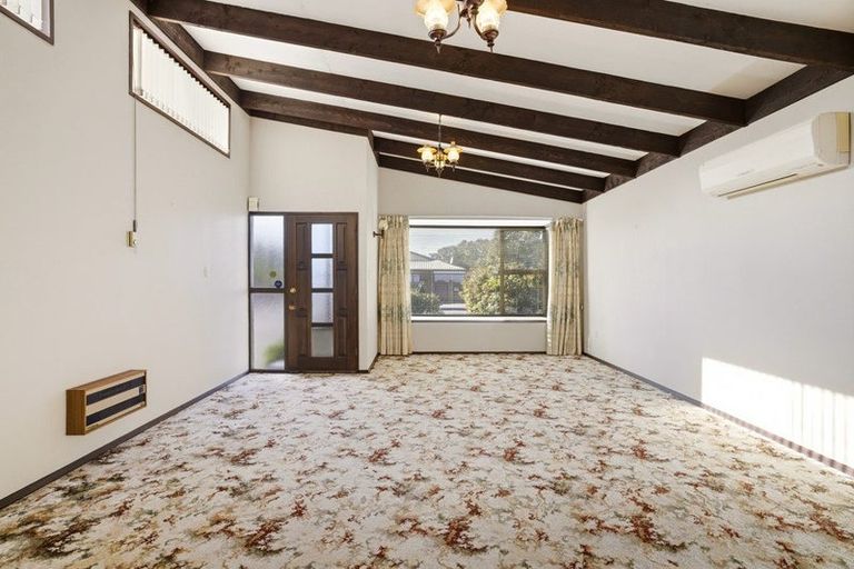 Photo of property in 2/31 Waimairi Road, Upper Riccarton, Christchurch, 8041