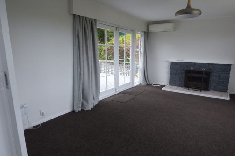 Photo of property in 3 Hilling Street, Titirangi, Auckland, 0604