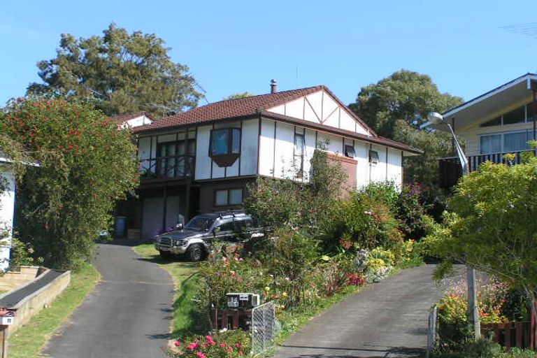 Photo of property in 1/12 Regal Place, Forrest Hill, Auckland, 0620