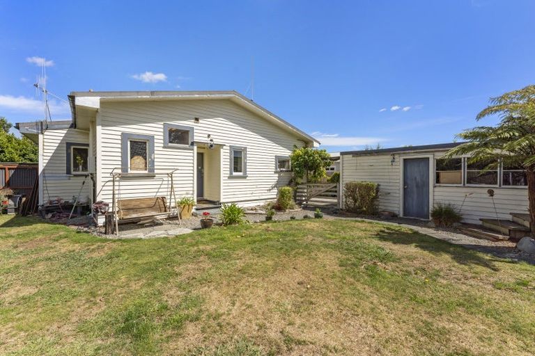 Photo of property in 25 Brightwater Terrace, Terrace End, Palmerston North, 4410
