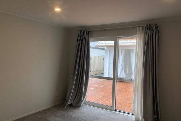 Photo of property in 13 Takahe Avenue, Takanini, 2112