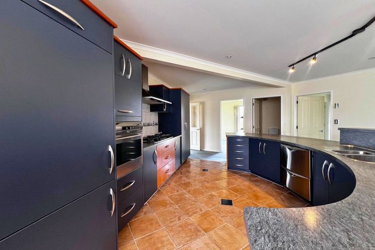 Photo of property in 24 Pendennis Point, Camborne, Porirua, 5026