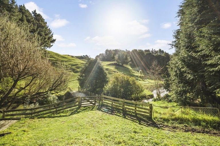 Photo of property in 549 Ohariu Valley Road, Ohariu, Wellington, 6037