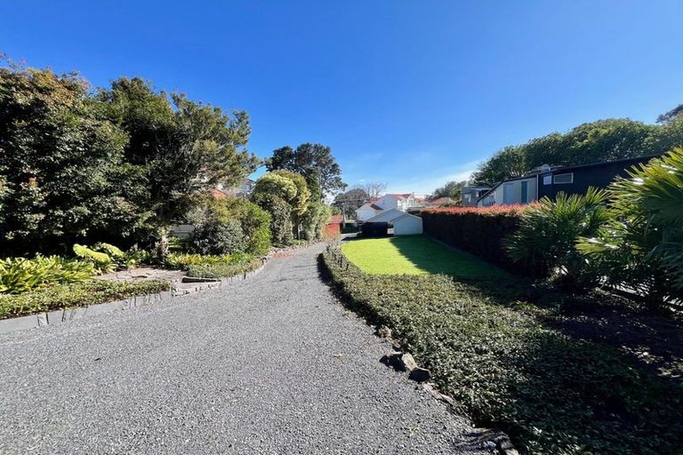 Photo of property in 55 Stanley Point Road, Stanley Point, Auckland, 0624