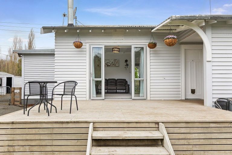 Photo of property in 18 Ngarua Road, Waitoa, 3310