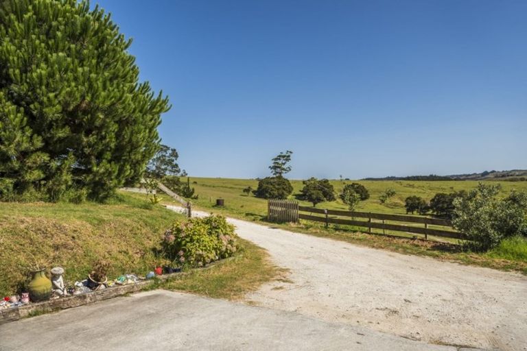 Photo of property in 47 Karepo Lane, Pahi, Paparoa, 0571