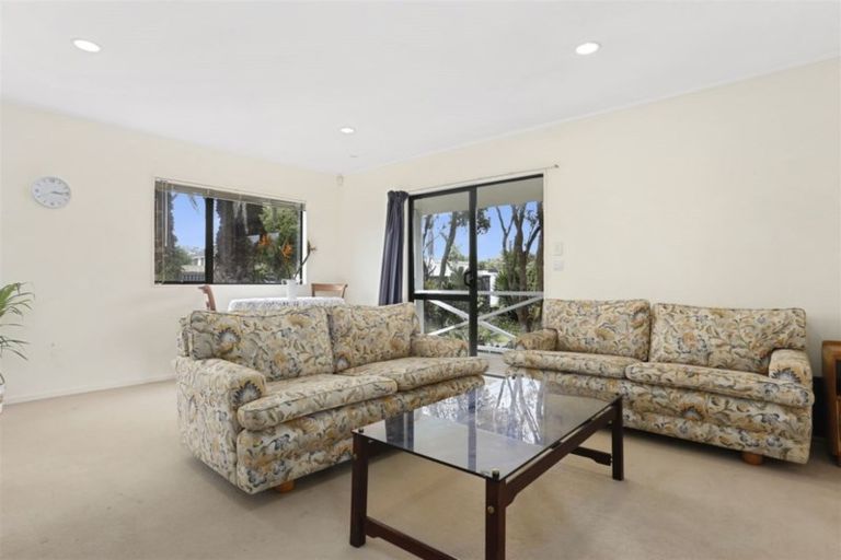 Photo of property in 82 Taikata Road, Te Atatu Peninsula, Auckland, 0610