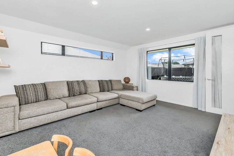 Photo of property in 3 Guyon Street, Marshland, Christchurch, 8083