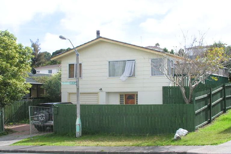 Photo of property in 42 Garton Drive, Massey, Auckland, 0614