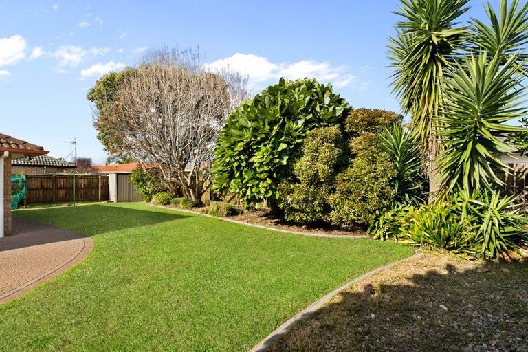 Photo of property in 5 Castlehill Court, Wattle Downs, Auckland, 2103