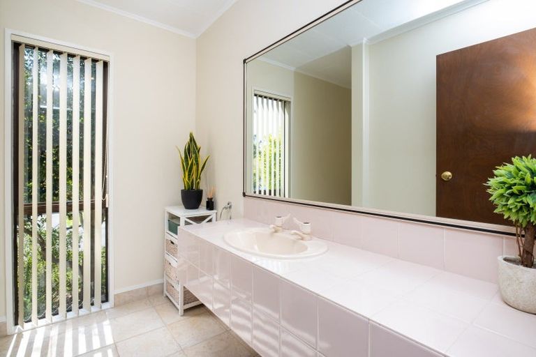 Photo of property in 9 Cumberland Rise, Taradale, Napier, 4112