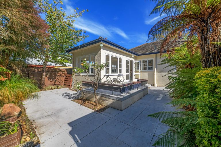 Photo of property in 27 Union Street, Hokowhitu, Palmerston North, 4410