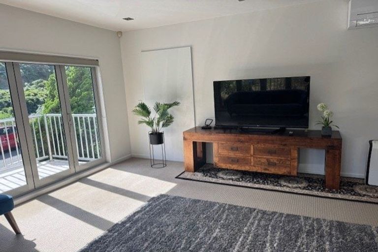 Photo of property in 17u1 Blackbridge Road, Wadestown, Wellington, 6012