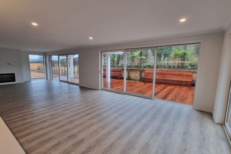 Photo of property in 5 Te Ara O Ngakeiha, Fitzroy, New Plymouth, 4312