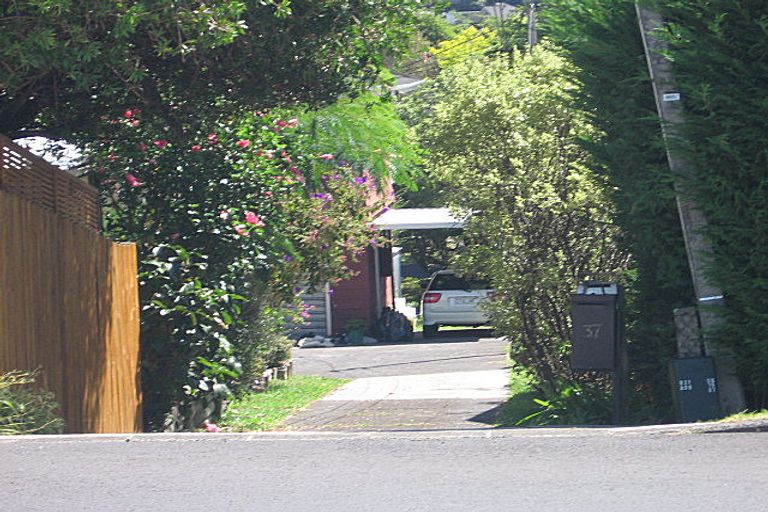 Photo of property in 1/37 Manuka Road, Bayview, Auckland, 0629